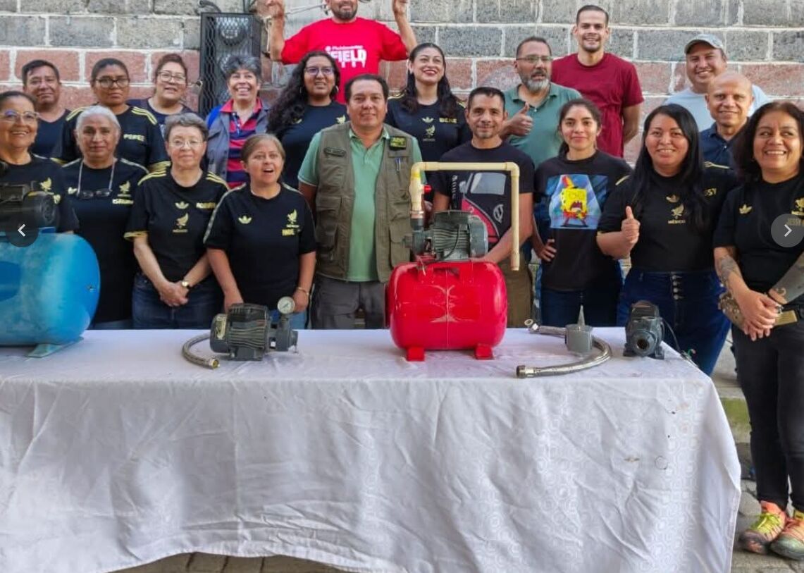Generación de alumnos con equipo de bombeo